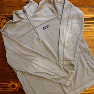 Patagonia Light Gray Fleece Pullover